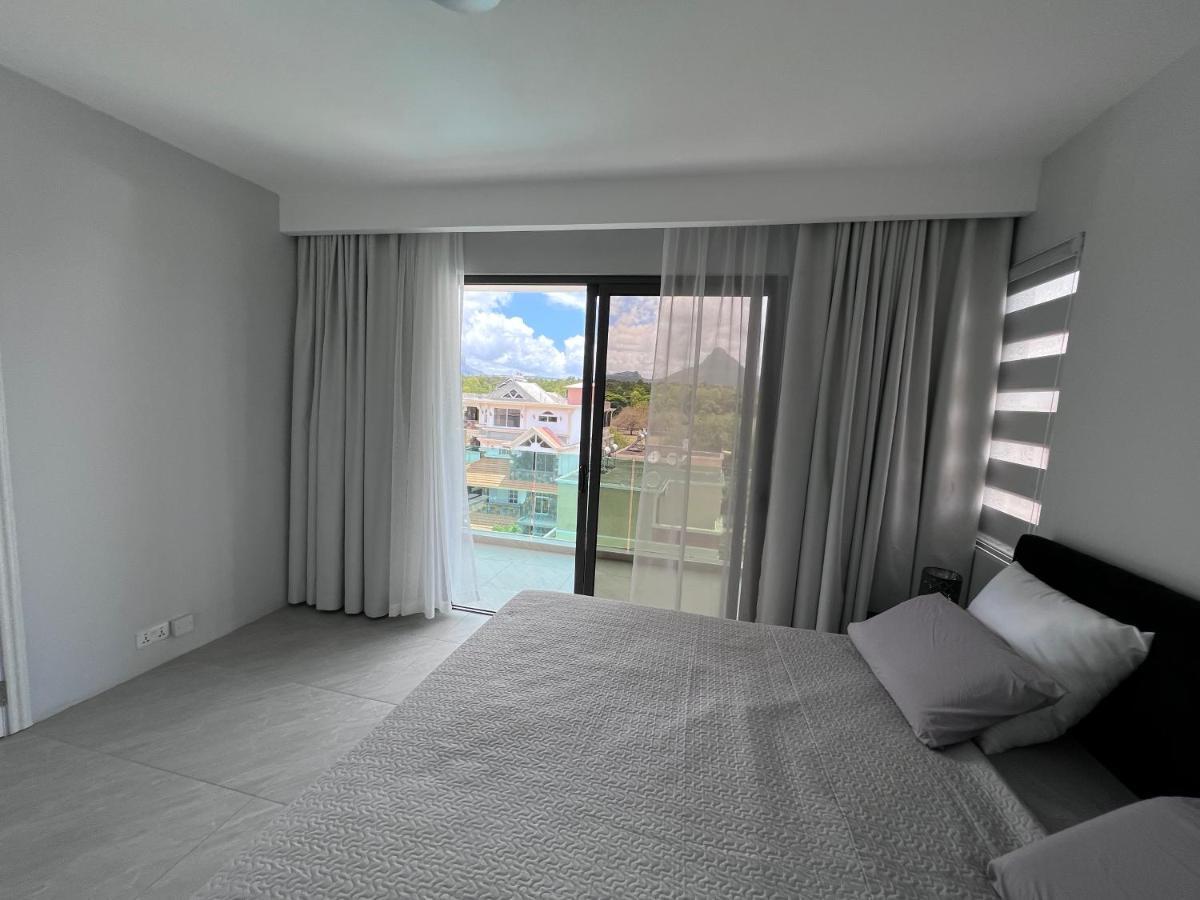 Top-Floor Modern 3Bd Penthouse With Beautiful Mountain View Terrace - 5 Min Walk To Beach Flic en Flac Ngoại thất bức ảnh