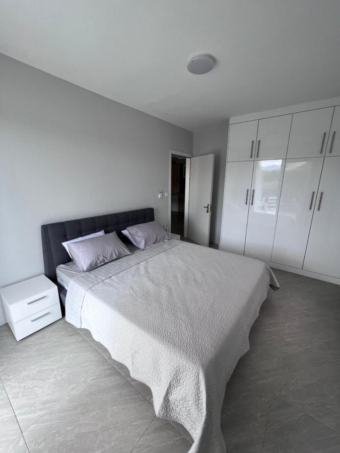 Top-Floor Modern 3Bd Penthouse With Beautiful Mountain View Terrace - 5 Min Walk To Beach Flic en Flac Ngoại thất bức ảnh