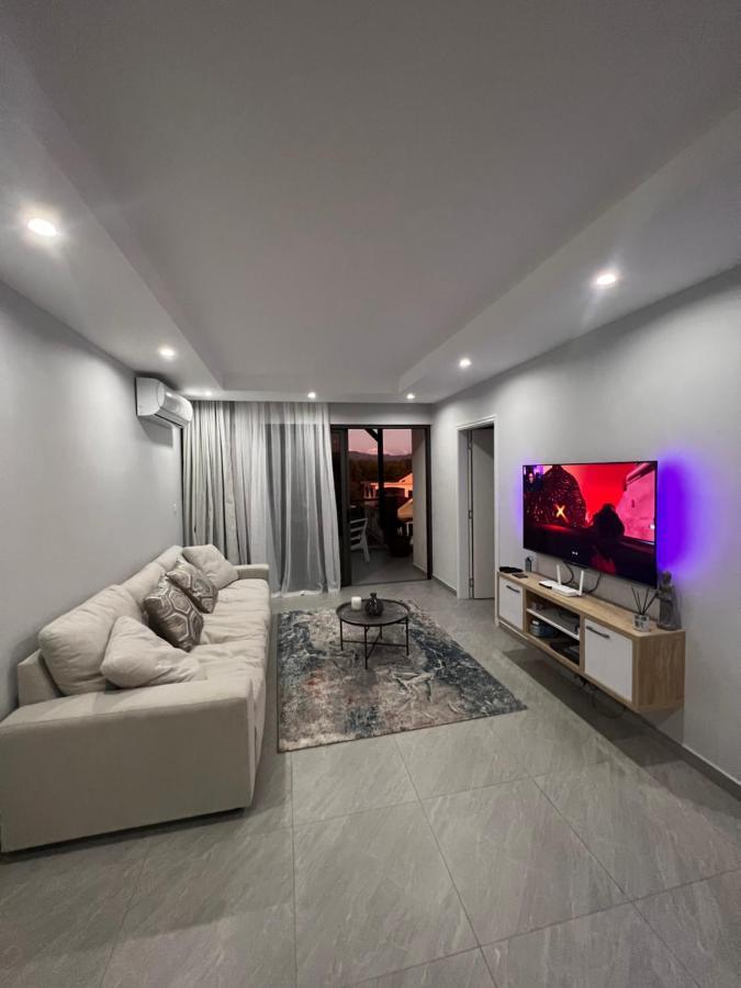 Top-Floor Modern 3Bd Penthouse With Beautiful Mountain View Terrace - 5 Min Walk To Beach Flic en Flac Ngoại thất bức ảnh